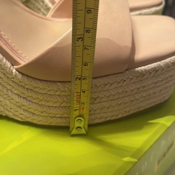 NIB!!! Gianni Bini Cafe Cream Wedges Size 8 - Picture 8 of 8